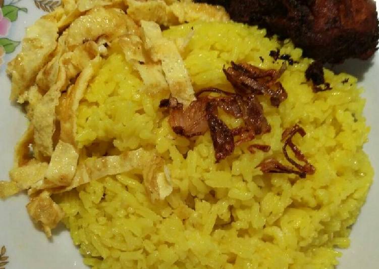 Nasi kuning wangi