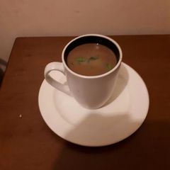 A picture of Thubu-bone soup.