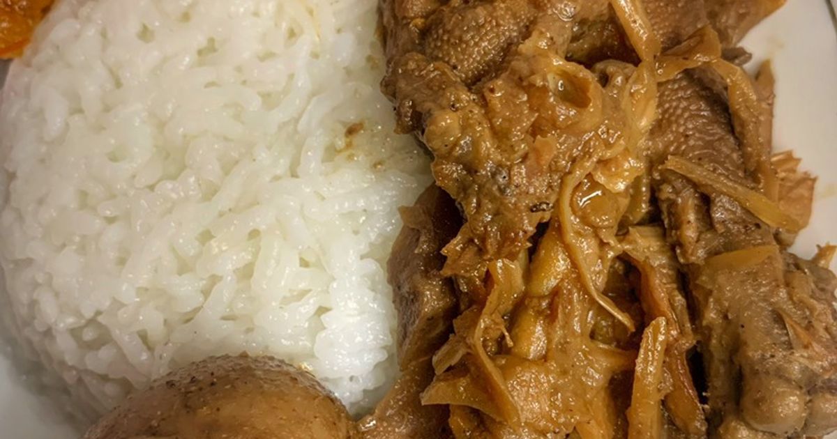Gudeg ceker tanpa daun jati