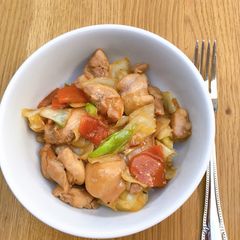 A picture of Black vinegar chicken & vegetable rice bowl.