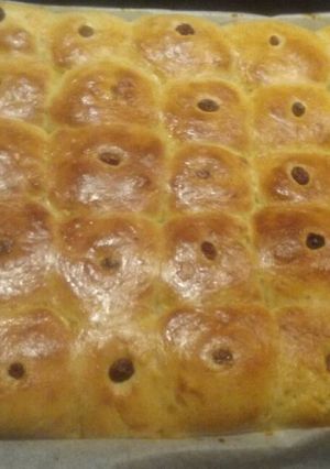 A picture of Czech kolaches.
