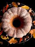BUNDT CAKE CON CONFETTURA DI MELE COTOGNE NELL'IMPASTO