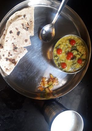 પાલક મગની દાળ રેસીપી મુખ્ય ફોટો