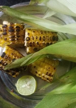 A picture of Roasted bhutta.