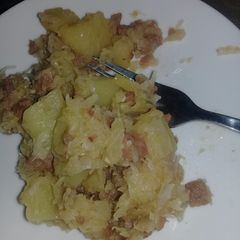 A picture of Cabbage can Beef.