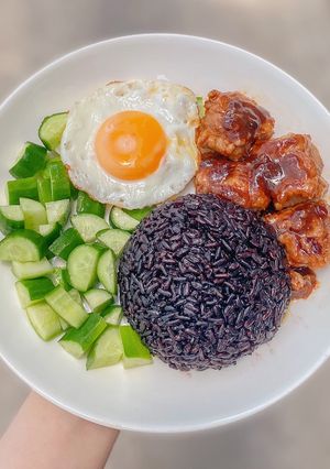 Hình của món Cơm sườn chua ngọt nhưng vẫn eatclean 😋.