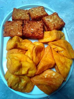 Foto resep Tahu dan tempe goreng bawang putih