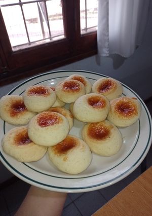 Una foto de Pepas con dulce de membrillo 😊🧉
