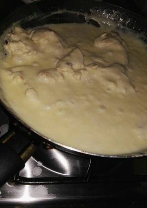 Una foto de Pechuga en salsa de queso