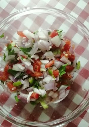 A picture of Kachoomar salad.