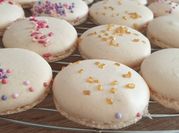 Une photo de macaron amande