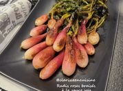 Une photo de radis rose
