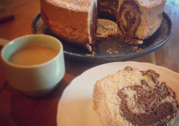 Marmorkuchen (German Marble Cake)