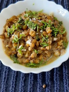 मुगाची भाजी..नारळाच्या रसातली.. (moongachi bhaji recipe in marathi) रेसिपी चे मुख्य फोटो 