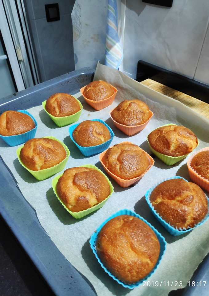 Una foto de Magdalenas de naranja y yogurt