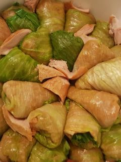 O poză a rețetei Sarmale în foi de salată Bruxelles.