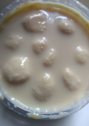 A picture of Rasmalai.