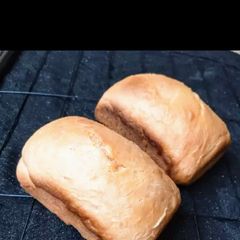A picture of Milky bread.