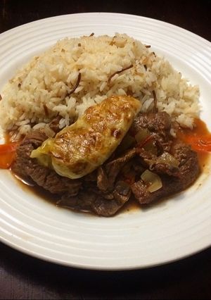 Una foto de Carne salteada y repollo primavera!