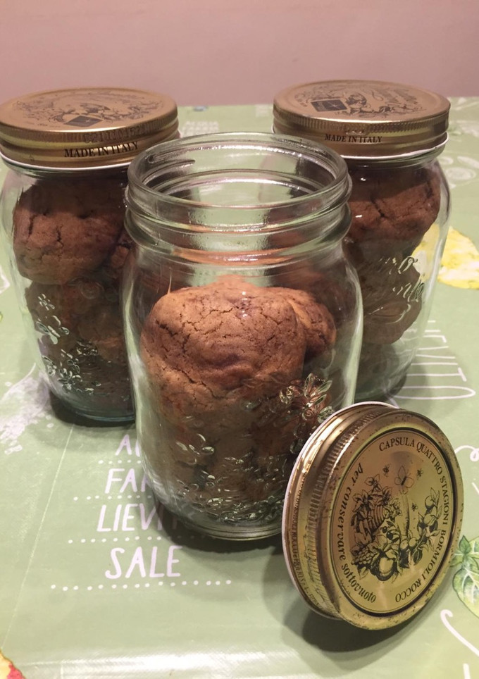 Una foto de Cookies de chocolate 🍫receta express