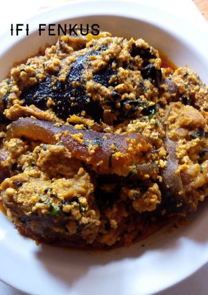 A picture of Egusi soup.