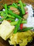Tumis buncis bakso, tahu sutera & telur dadar bwg