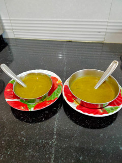 முருங்கை கீரை சூப் (Murunkai keerai soup Recipe in Tamil) செய்முறை முக்கிய புகைப்படம்