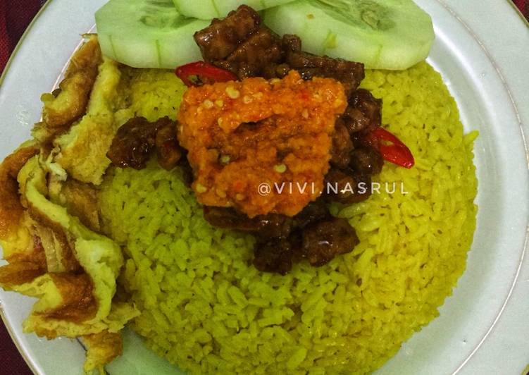 Nasi kuning gurih🥄#kamis