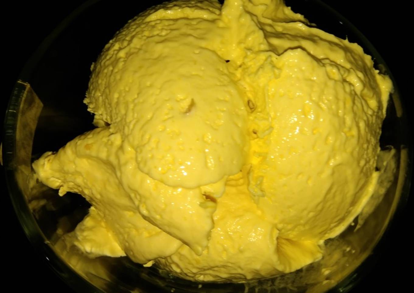 Mango ice cream