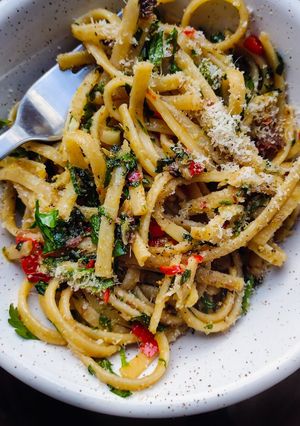 A picture of Pasta With Oil, Chilli & Garlic.