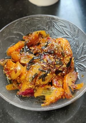A picture of Schezwan potato.