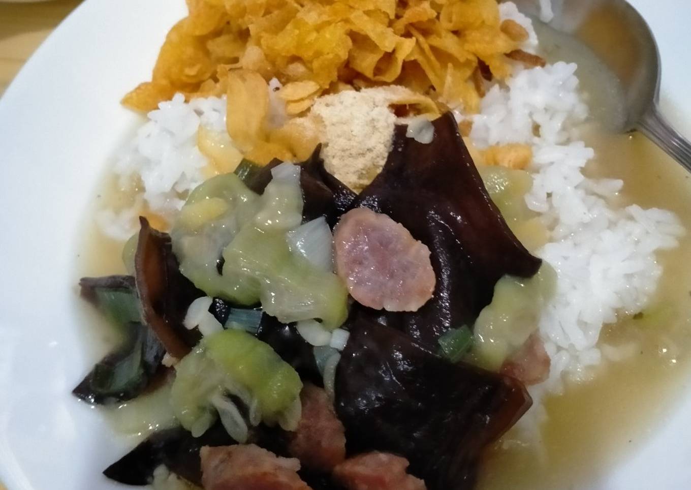 Oyong kuah lapciong jamur kuping (non halal)