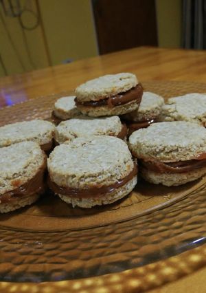 Una foto de Alfajores de avena y Coco