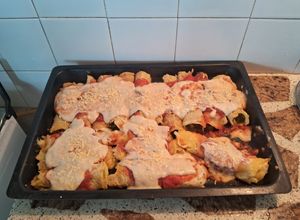 Una foto de Canelones mixtos de verduras y otros con puré de papas🥔🥬