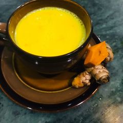 A picture of Kachi haldi doodh.