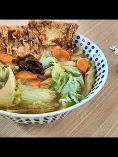 【蔬食家常料理】咖哩沙茶豆包鍋(全素) 的食譜成品照片
