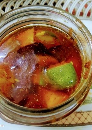 A picture of Punjabi Style Mango Pickle.
