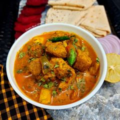 A picture of Soya chunks Curry.