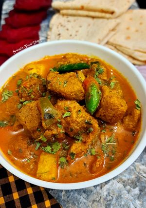 A picture of Soya chunks Curry.