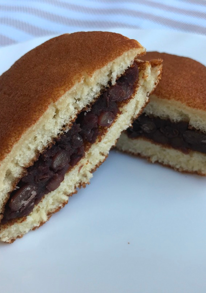 Una foto de Dorayaki de "Doraemon"
