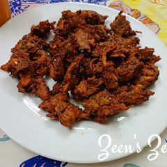 A picture of Mix Veggie Fritters.