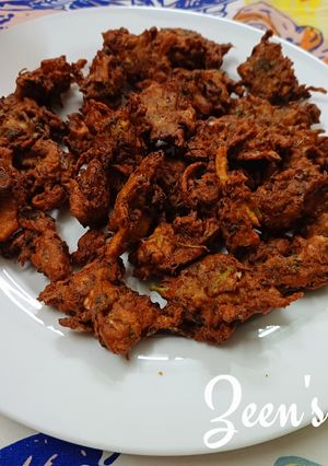 A picture of Mix Veggie Fritters.