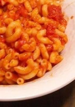 A picture of Easy Macaroni and Tomatoes.