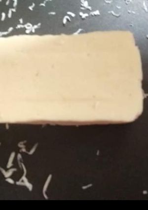 હોમમેડ- ચીઝ(Home made Cheese Recipe in Gujarati) રેસીપી મુખ્ય ફોટો