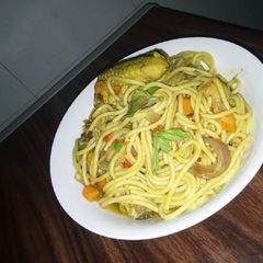 A picture of Jallof spaghetti.