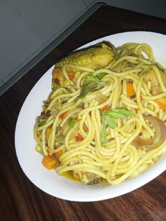 A picture of Jallof spaghetti.