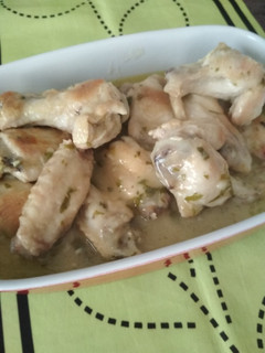 Una foto de Alitas de pollo al cava