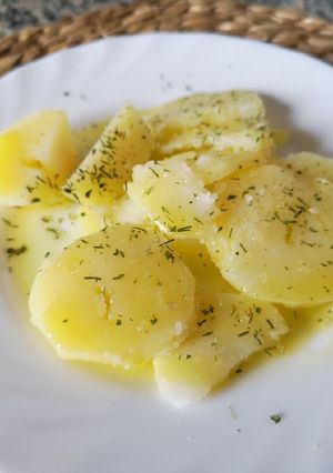 Una foto de Patatas aliñadas