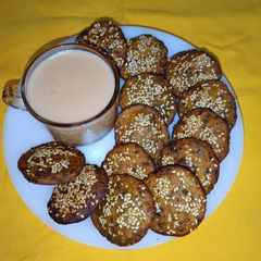 A picture of Makai Methi Vada (Maize Flour, Fresh Fenugreek Vada).