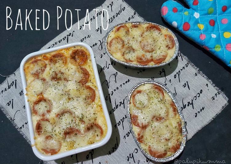 Langkah Mudah untuk Menyiapkan Baked Potato Bolognese yang Enak